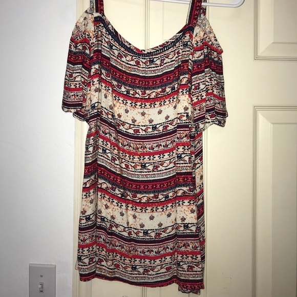 Off the shoulder shirt - Picture 1 of 3